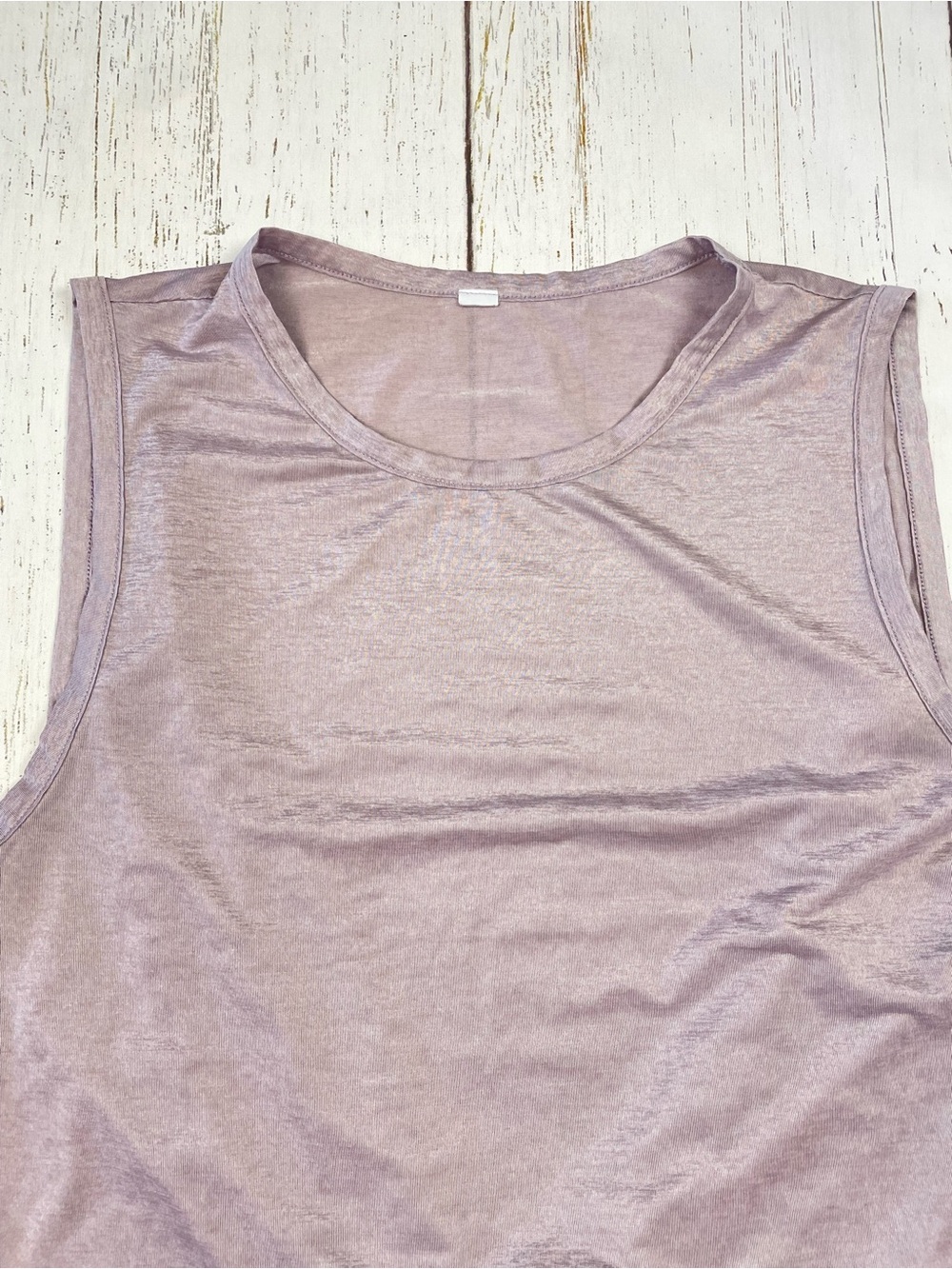 Vuori Lizette Crop Tank Top - Picture 9 of 9